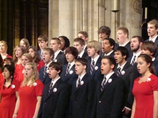 2010 Choir sings in Notre Dame Cathedral, Paris